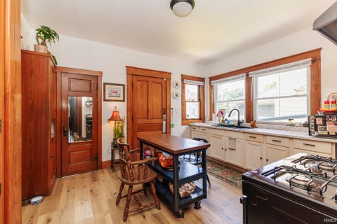 Tiny photo for 1007 E Main Street, Muncie, IN 47305 (MLS # 202635185)