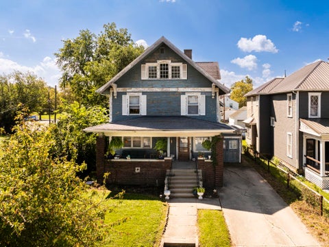 Tiny photo for 1007 E Main Street, Muncie, IN 47305 (MLS # 202635185)