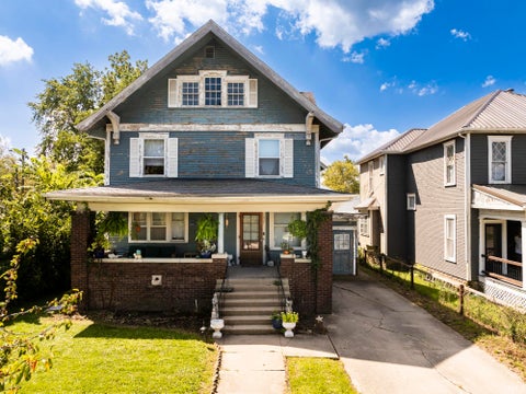 Tiny photo for 1007 E Main Street, Muncie, IN 47305 (MLS # 202635185)