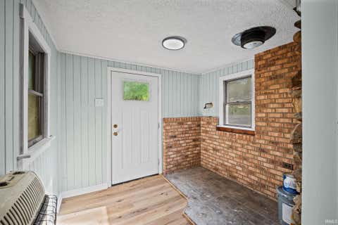 Tiny photo for 3935 E Parses Road, Monticello, IN 47960 (MLS # 202625299)