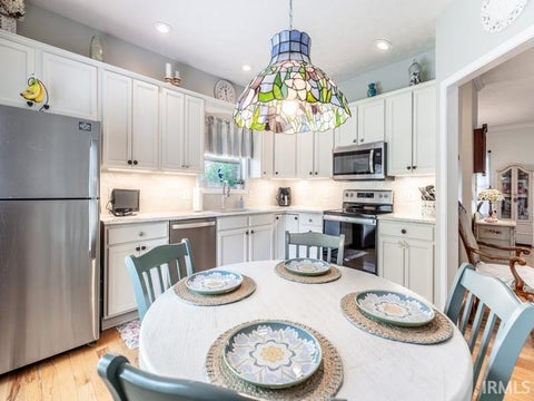 Tiny photo for 3212 Roselawn Drive, Evansville, IN 47711 (MLS # 202630190)