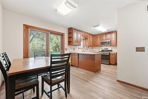 Tiny photo for 11033 Johnson Road, Fort Wayne, IN 46818 (MLS # 202643701)