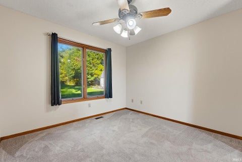 Tiny photo for 11033 Johnson Road, Fort Wayne, IN 46818 (MLS # 202643701)