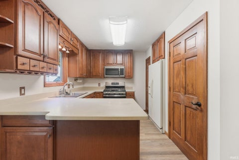 Tiny photo for 11033 Johnson Road, Fort Wayne, IN 46818 (MLS # 202643701)