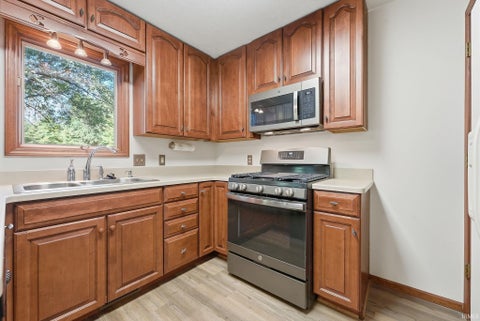 Tiny photo for 11033 Johnson Road, Fort Wayne, IN 46818 (MLS # 202643701)