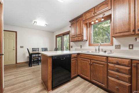 Tiny photo for 11033 Johnson Road, Fort Wayne, IN 46818 (MLS # 202643701)