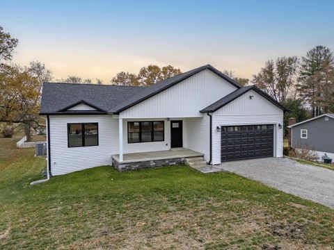 Tiny photo for 449 W Washington Street, Winamac, IN 46996 (MLS # 202539186)