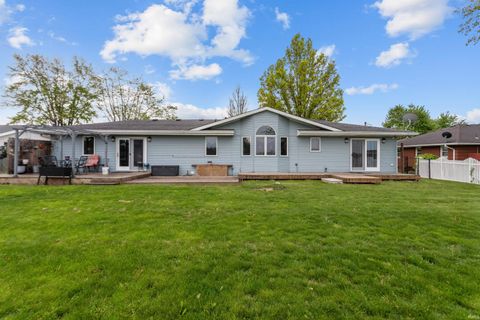 Tiny photo for 936 E Center Road, Kokomo, IN 46902 (MLS # 202615550)
