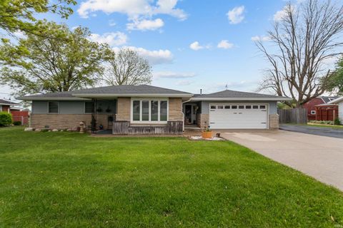 Photo of 936 E Center Road, Kokomo, IN 46902 (MLS # 202615550)