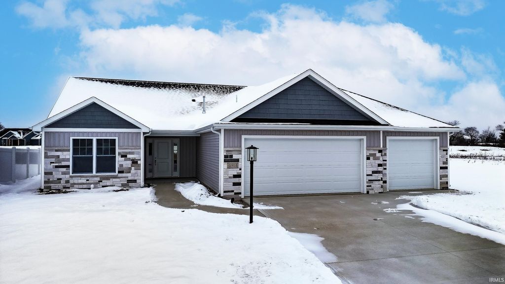 Photo of 4914 Whittlebury Drive, Fort Wayne, IN 46818 (MLS # 202548073)