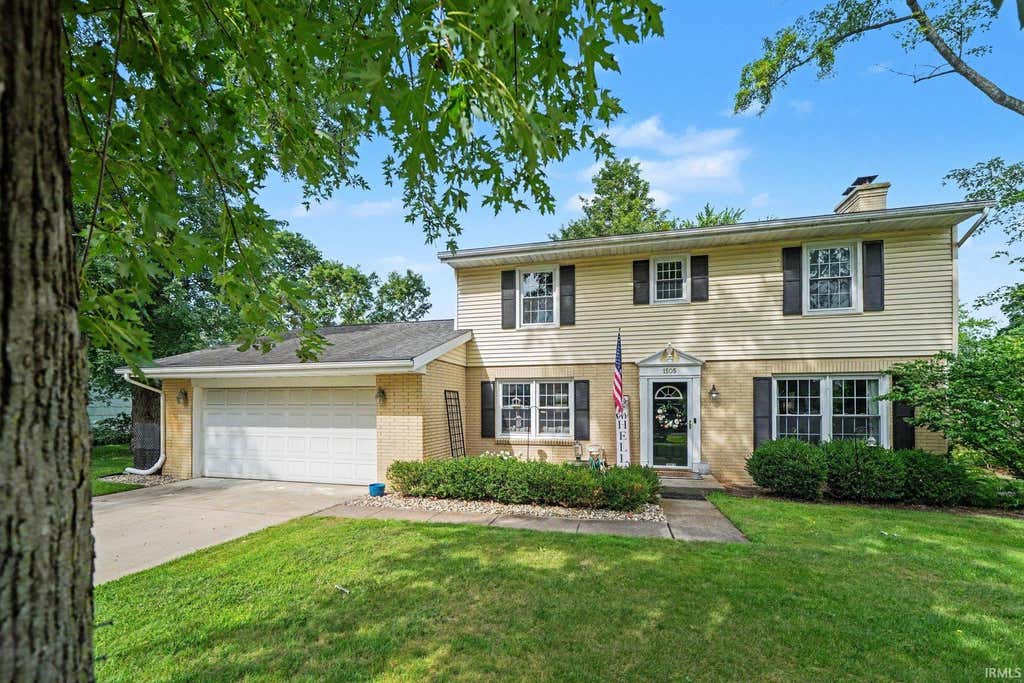 Photo of 1505 Birch Drive, Elkhart, IN 46514 (MLS # 202633886)