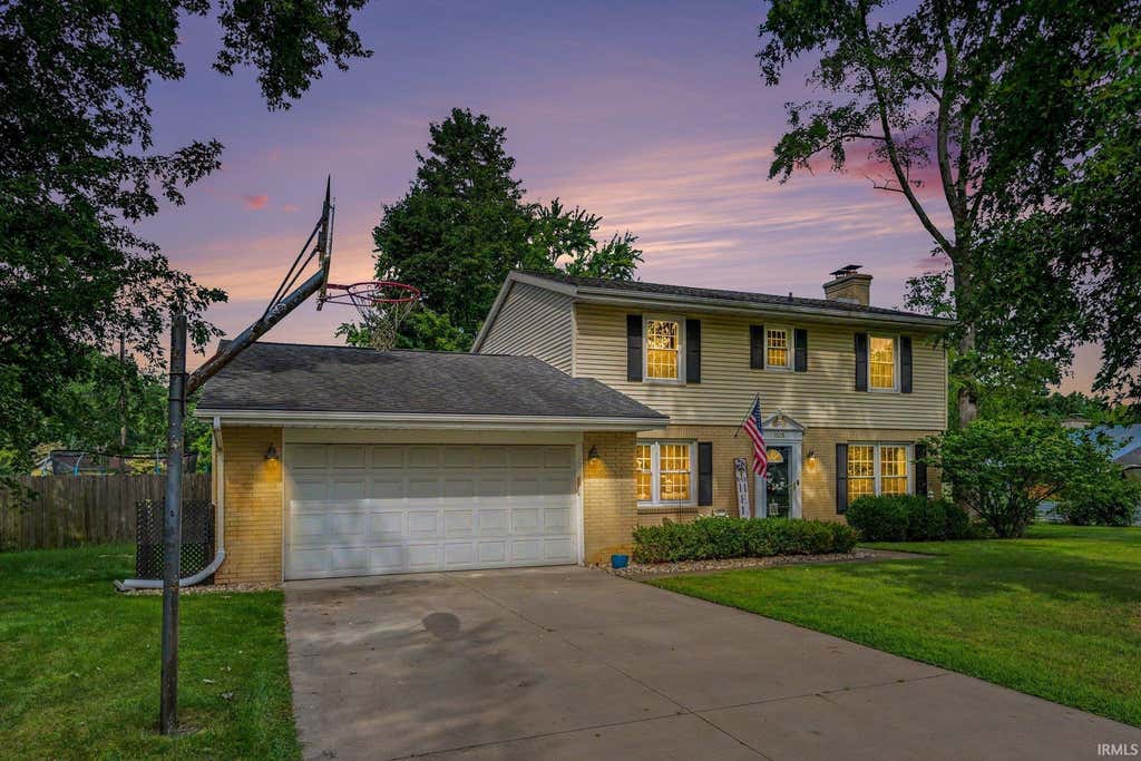 Photo of 1505 Birch Drive, Elkhart, IN 46514 (MLS # 202633886)