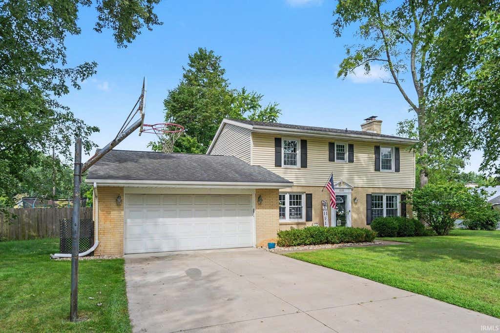 Photo of 1505 Birch Drive, Elkhart, IN 46514 (MLS # 202633886)