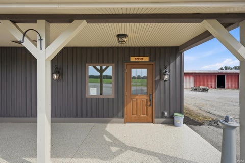 Tiny photo for 1680 Lincolnway W, Ligonier, IN 46767 (MLS # 202635233)