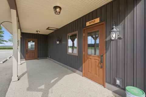 Tiny photo for 1680 Lincolnway W, Ligonier, IN 46767 (MLS # 202635233)