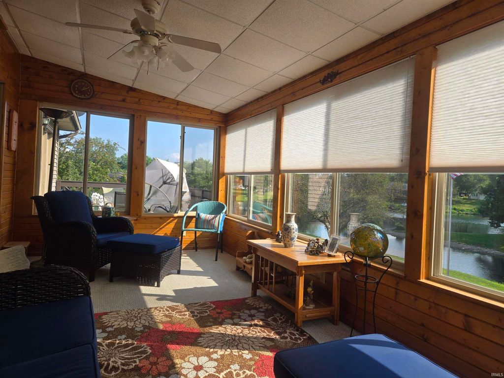 Photo of 509 N Shore Court, Columbia City, IN 46725 (MLS # 202629468)
