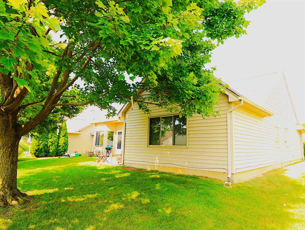 Photo of 2426 Cheverly Lane, Fort Wayne, IN 46804 (MLS # 202633989)