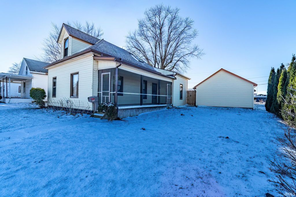 Photo of 106 E Hanna Street, Columbia City, IN 46725 (MLS # 202601578)