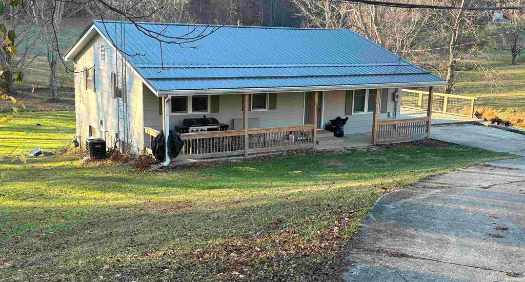 Photo of 7289 N Old State Road 37, Bloomington, IN 47408 (MLS # 202547636)