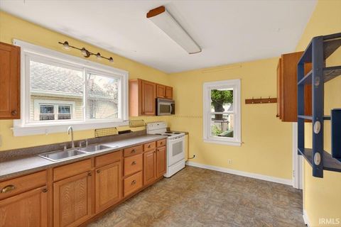 Tiny photo for 737 S 28th Street, Lafayette, IN 47904 (MLS # 202622283)