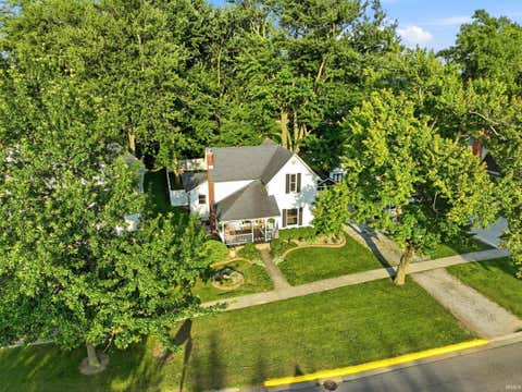 Tiny photo for 404 N Main Street, Syracuse, IN 46567 (MLS # 202630108)