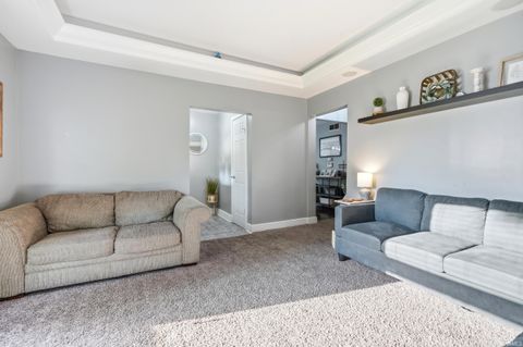 Tiny photo for 404 N Main Street, Syracuse, IN 46567 (MLS # 202630108)
