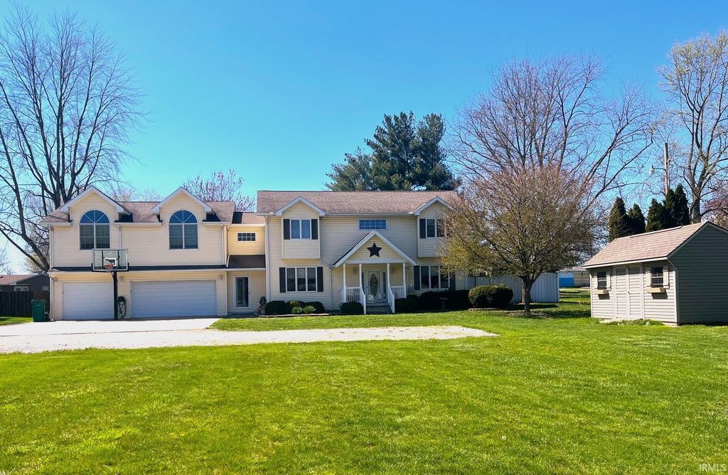 Photo for 801 Fisher Drive, Flora, IN 46929 (MLS # 202411901)