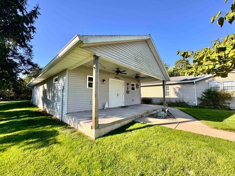 Tiny photo for 11446 W South Park Road, Kewanna, IN 46939 (MLS # 202641898)