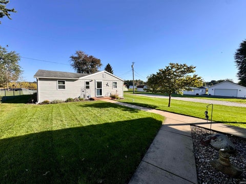 Tiny photo for 11446 W South Park Road, Kewanna, IN 46939 (MLS # 202641898)