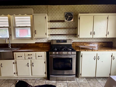 Tiny photo for 578 W 5th Street, Peru, IN 46970 (MLS # 202625132)