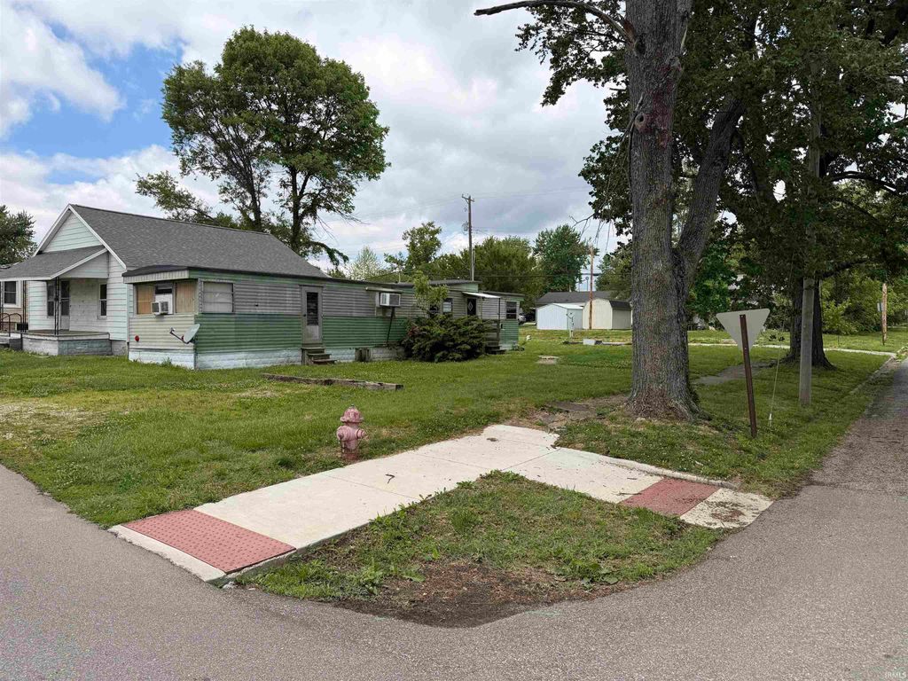 Photo of 315-311 W Division Street, Oakland City, IN 47660 (MLS # 202616541)