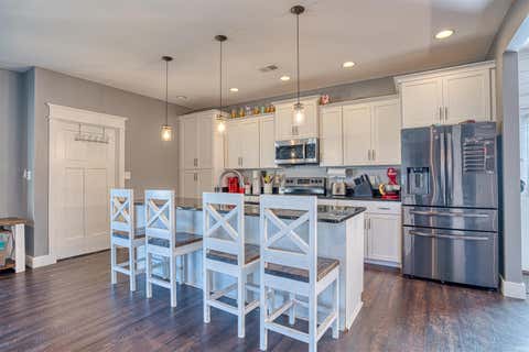 Tiny photo for 1330 Helen Court, Boonville, IN 47601 (MLS # 202622760)