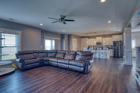 Tiny photo for 1330 Helen Court, Boonville, IN 47601 (MLS # 202622760)