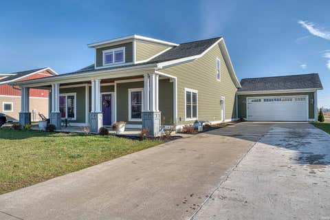 Tiny photo for 1330 Helen Court, Boonville, IN 47601 (MLS # 202622760)