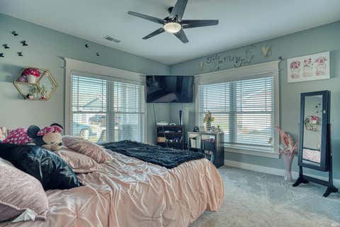 Tiny photo for 1330 Helen Court, Boonville, IN 47601 (MLS # 202622760)
