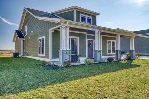 Tiny photo for 1330 Helen Court, Boonville, IN 47601 (MLS # 202622760)