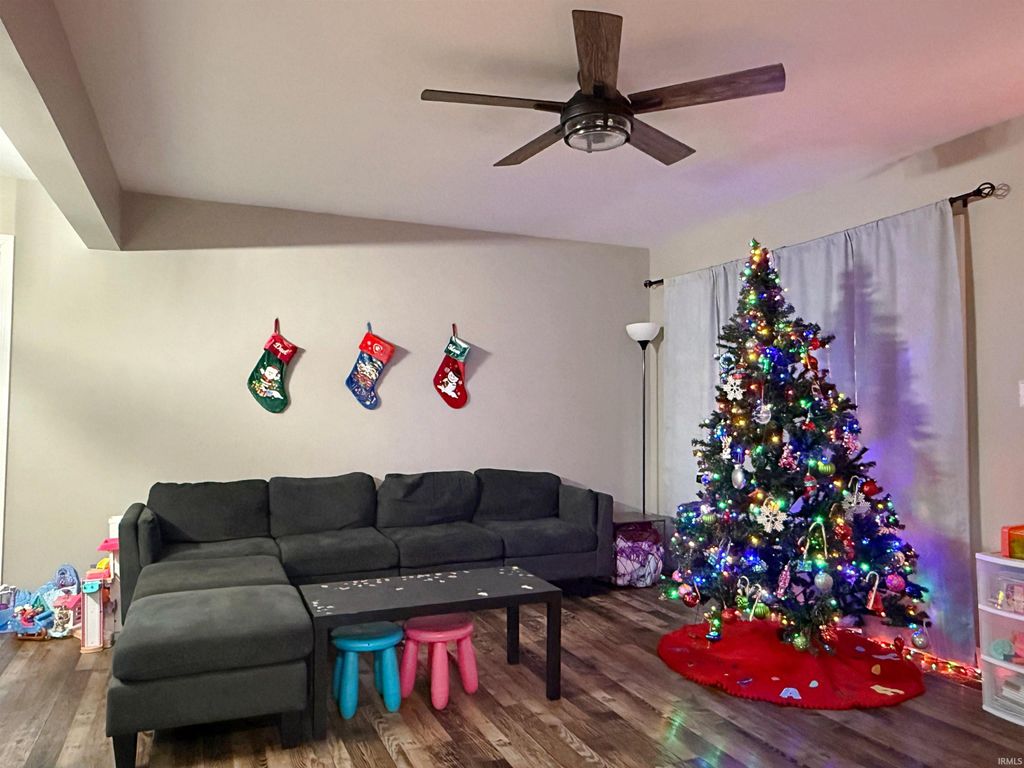 Photo of 408 S Kentucky Avenue, Loogootee, IN 47553 (MLS # 202549636)