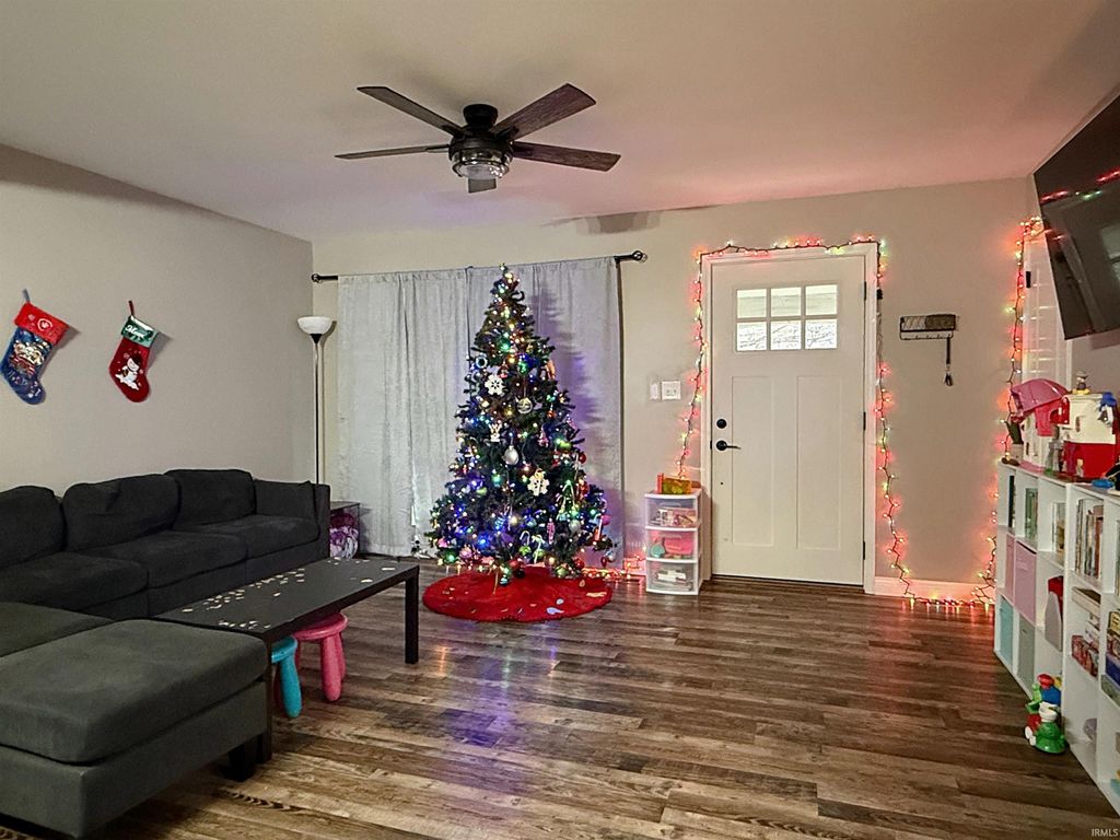 Photo of 408 S Kentucky Avenue, Loogootee, IN 47553 (MLS # 202549636)