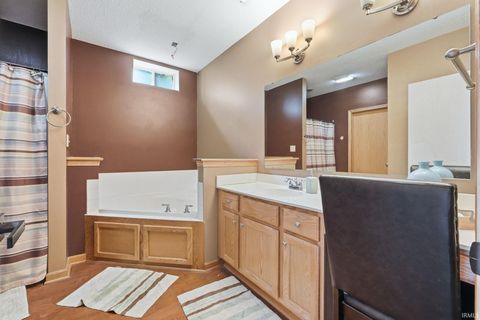 Tiny photo for 284 S Cross Creek Way Way, Columbia City, IN 46725 (MLS # 202618646)