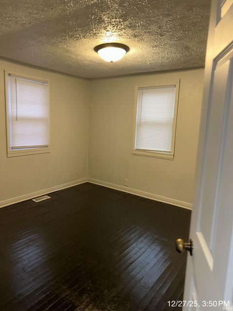 Tiny photo for 1009 E Spraker Street, Kokomo, IN 46901 (MLS # 202549793)