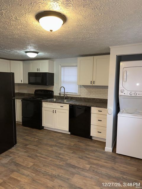 Tiny photo for 1009 E Spraker Street, Kokomo, IN 46901 (MLS # 202549793)