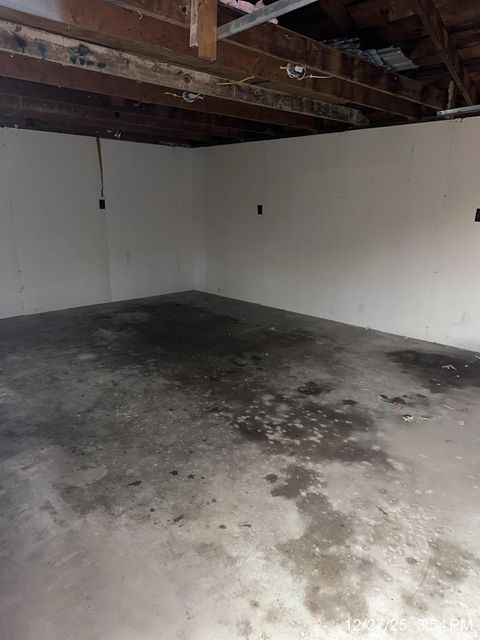 Tiny photo for 1009 E Spraker Street, Kokomo, IN 46901 (MLS # 202549793)