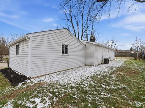 Tiny photo for 3508 E Wysor Street, Muncie, IN 47303 (MLS # 202609010)