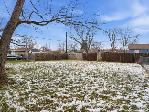 Tiny photo for 3508 E Wysor Street, Muncie, IN 47303 (MLS # 202609010)