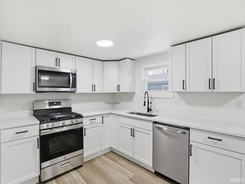 Tiny photo for 3508 E Wysor Street, Muncie, IN 47303 (MLS # 202609010)