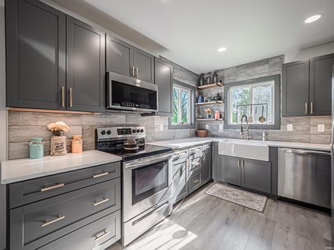 Tiny photo for 2615 Buchanan Road, Evansville, IN 47720 (MLS # 202612146)