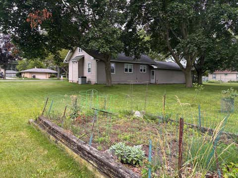 Tiny photo for 163 Superior Boulevard, Elkhart, IN 46516 (MLS # 202625511)
