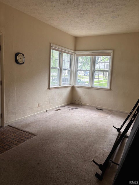Tiny photo for 163 Superior Boulevard, Elkhart, IN 46516 (MLS # 202625511)