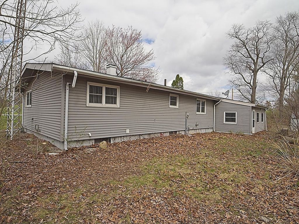 Photo of 1770 S 275 E, Fremont, IN 46737 (MLS # 202612521)