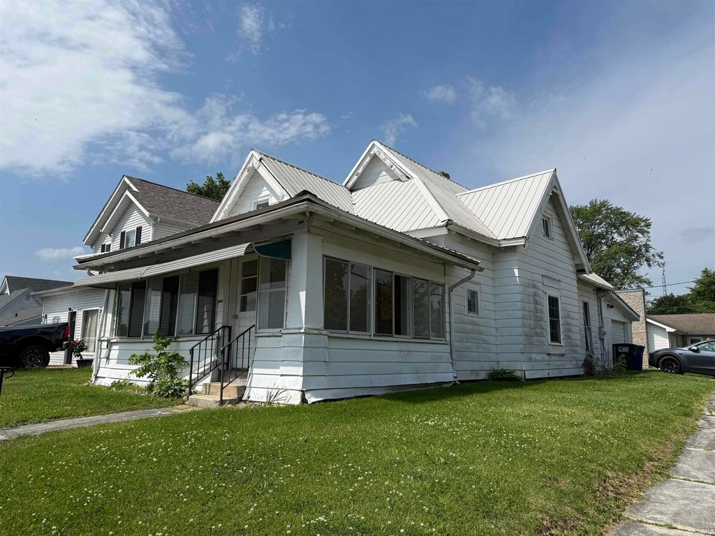 Photo of 1903 H Street ST, Bedford, IN 47421 (MLS # 202620192)